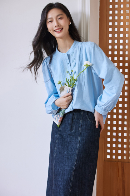 Round Neck Pleated Shirt