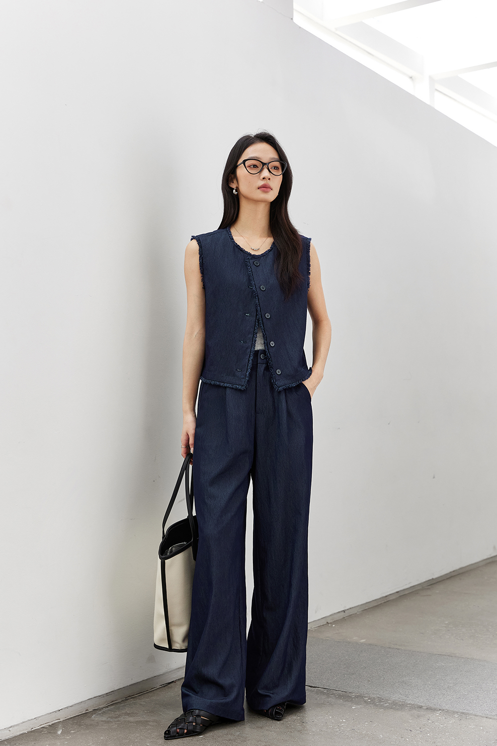 Raw-Edged Vest Straight Suit