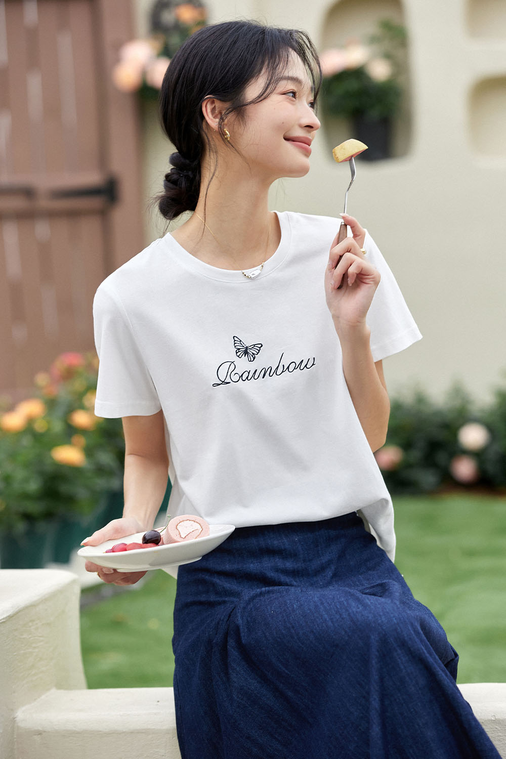 Exquisite Butterfly Embroidered T-Shirt-VIMLYSTORE