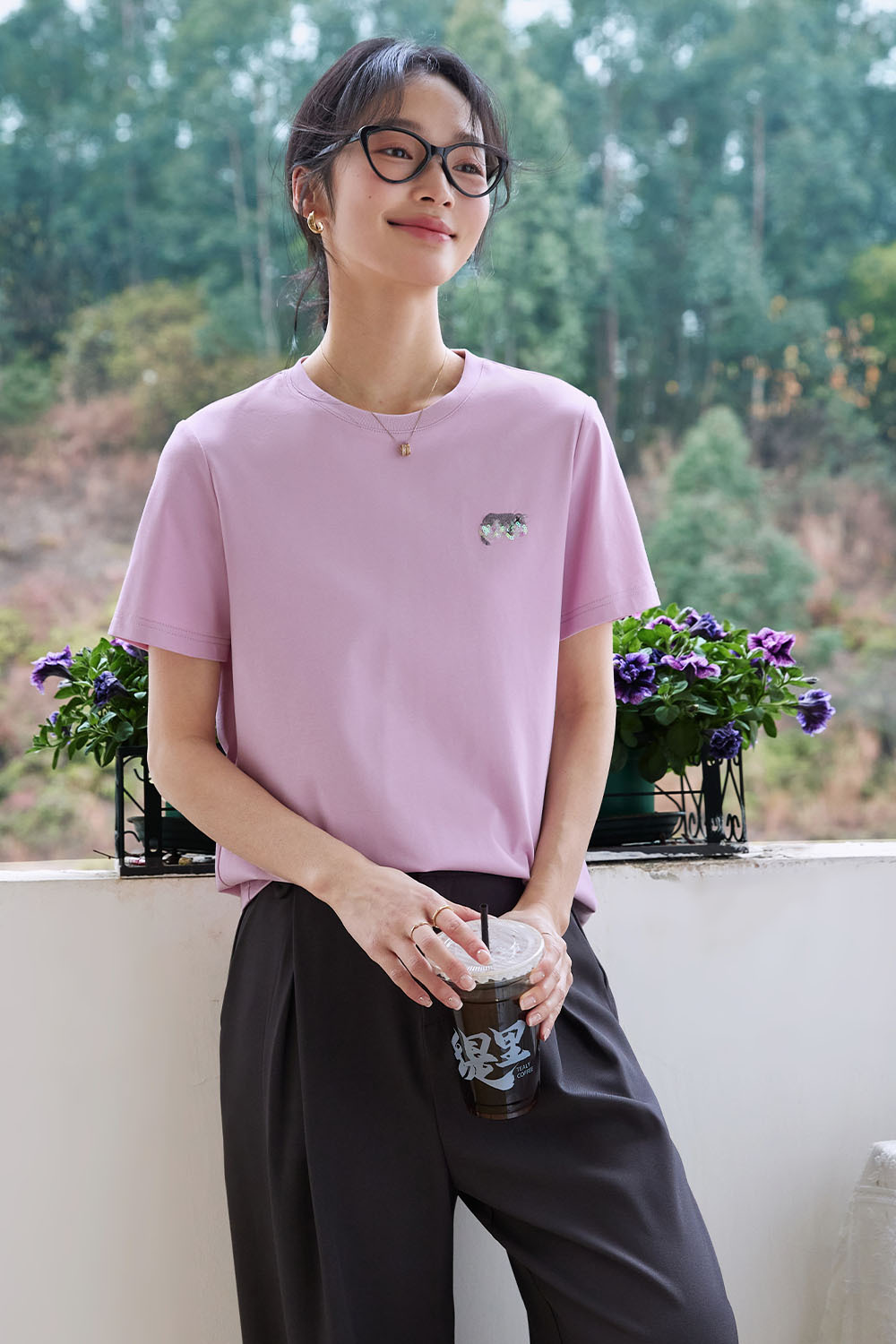 Kitten Sequin Embroidered Straight T-Shirt
