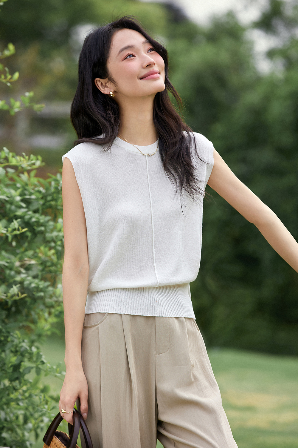 Round Neck High Elastic Sleeveless Sweater