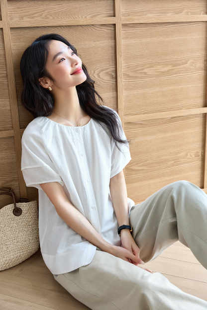 Minimalist Commute Textured Shirt with Round Neck