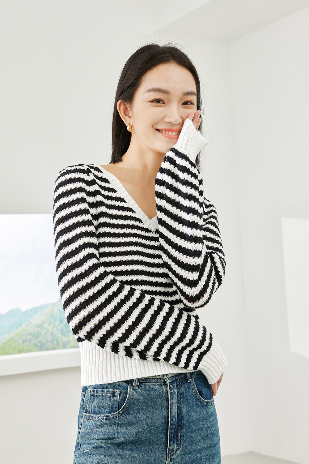 V-Neck Knit Sweater-VIMLYSTORE
