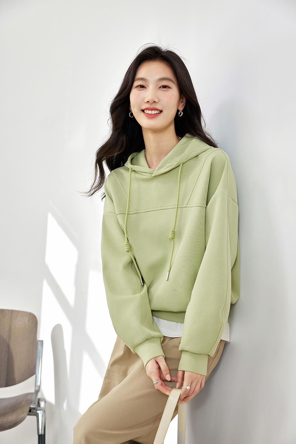 Fashionable Casual Silhouette Sweatshirt