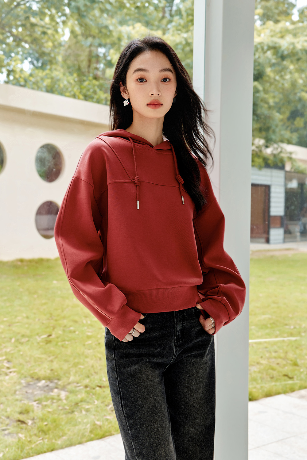 Fashionable Casual Silhouette Sweatshirt
