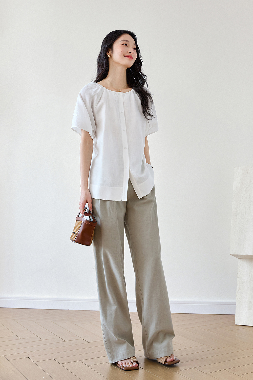 Minimalist Commute Textured Shirt with Round Neck