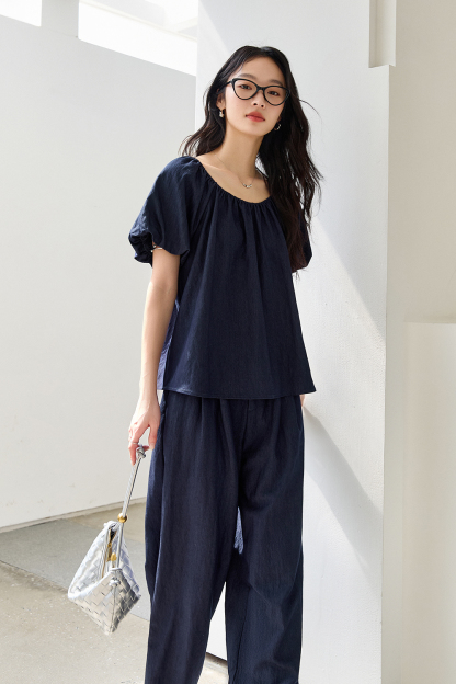 Simple-Chic Puff-Sleeve Top with High-Waist Wide-Leg Pants Set