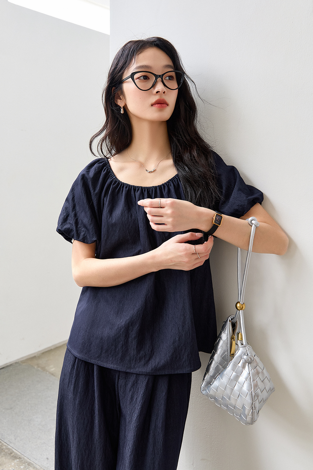 Simple-Chic Puff-Sleeve Top with High-Waist Wide-Leg Pants Set