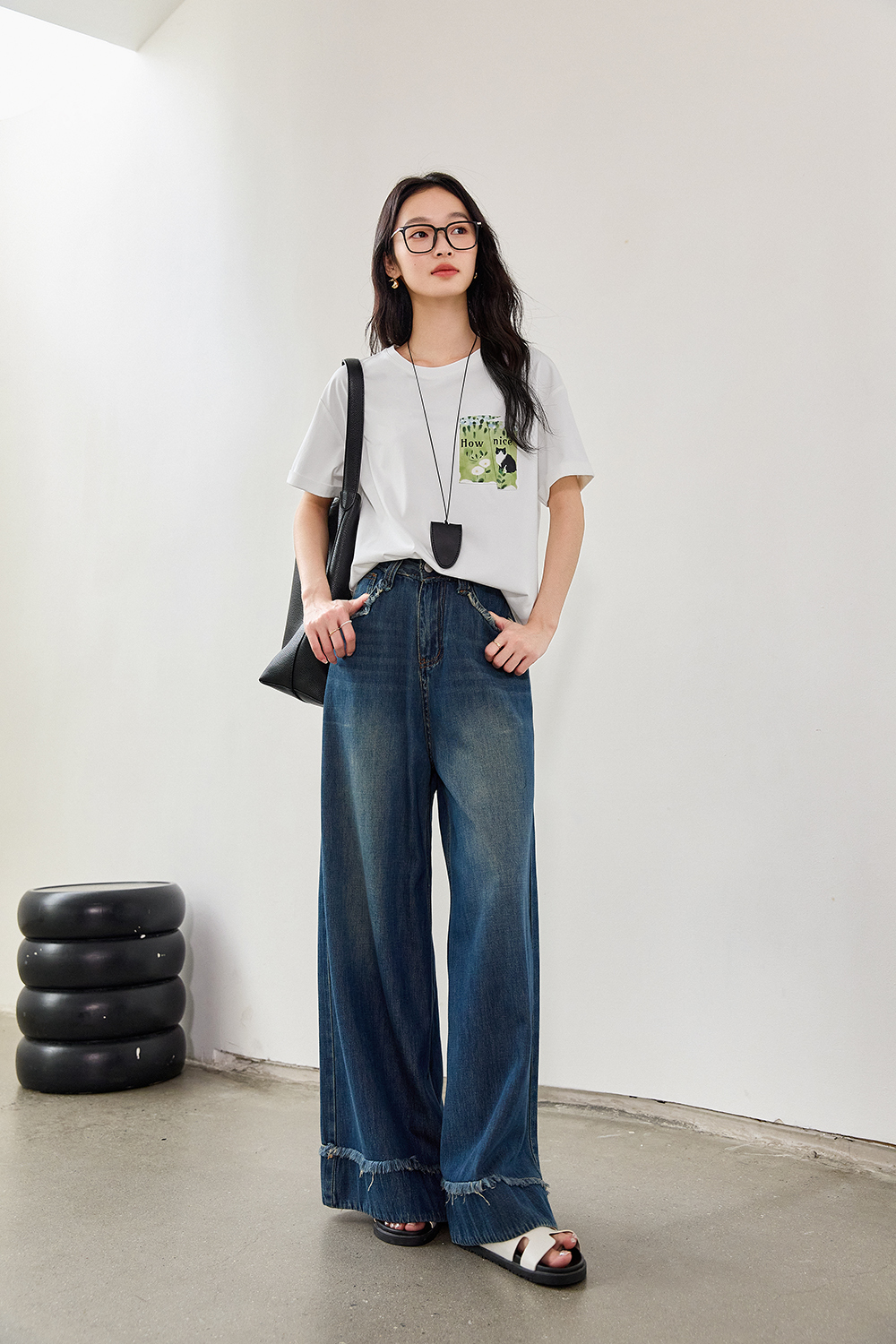 Commuter Simple Print Round Neck T-Shirt-VIMLYSTORE