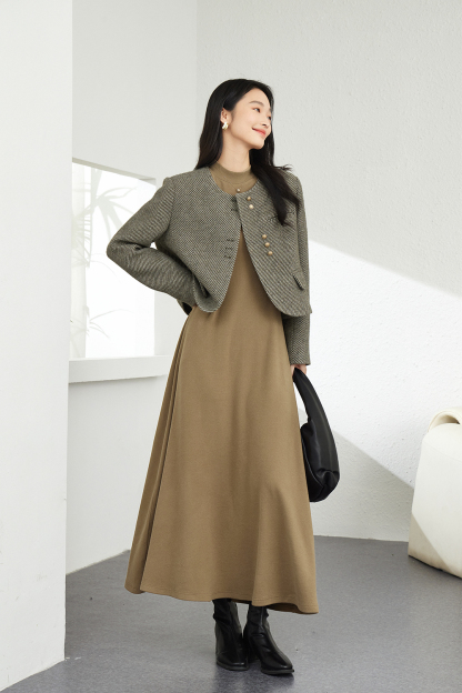 Inner waist-cinched knitted dress