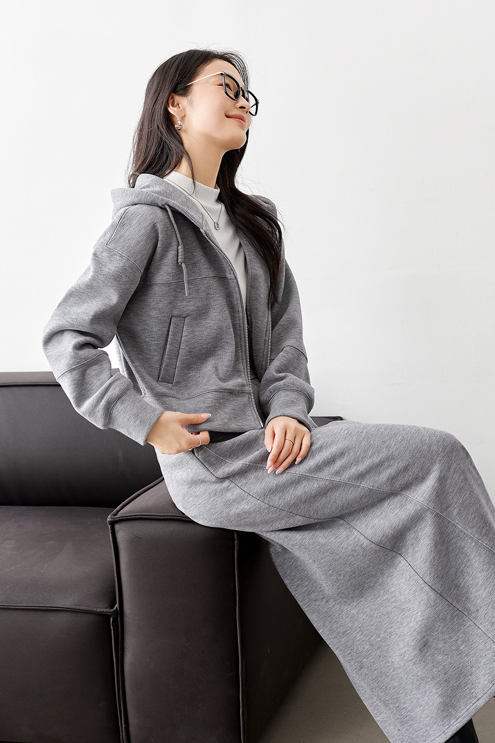 Fashionable loose hooded suit