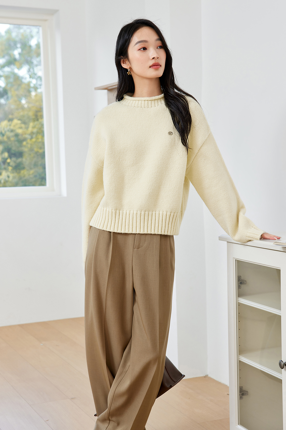 Rolled Hem Semi-High Neck Knitted Sweater-VIMLYSTORE