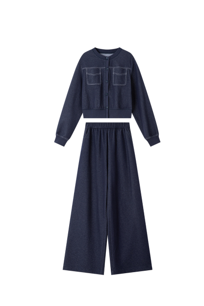 Contrasting Exposed Stitch Knitted Suit
