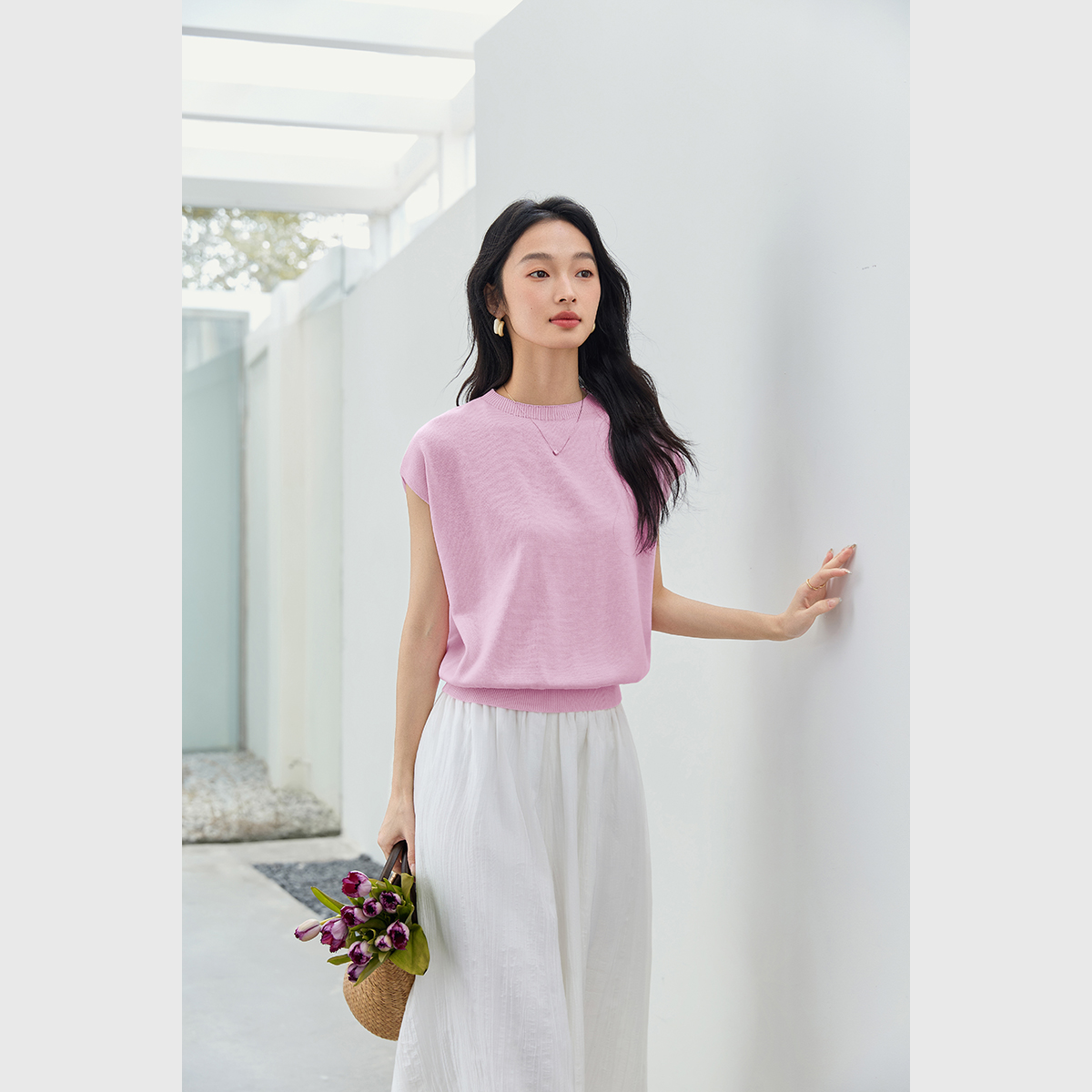 Sleeveless Round Neck Sweater-VIMLYSTORE