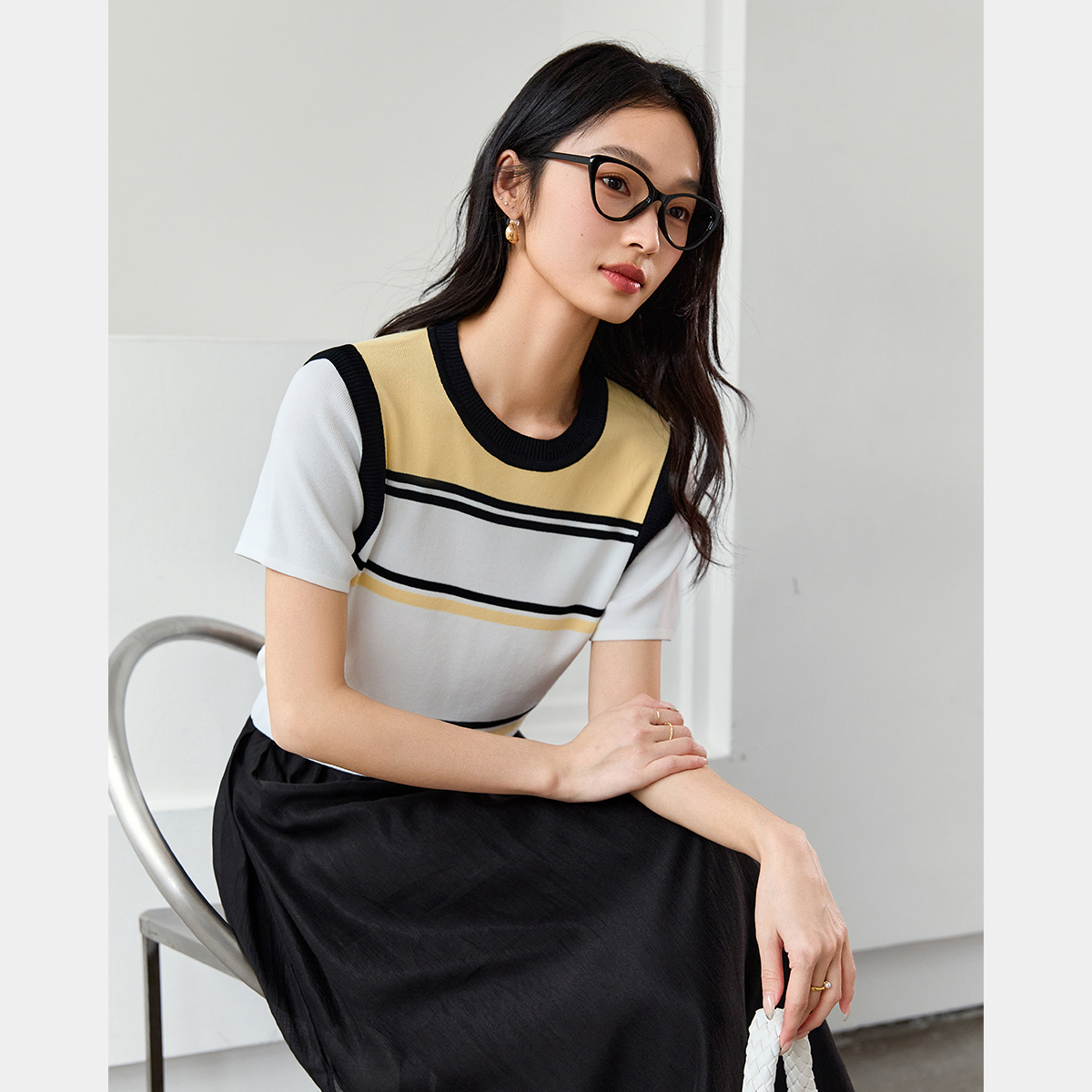 Contrast Striped Round Neck Sweater