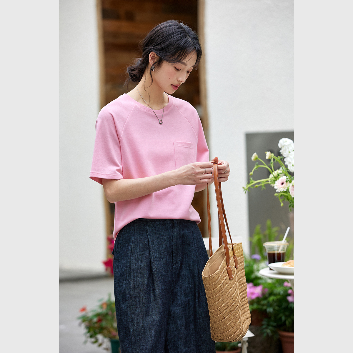 Loose T-Shirt With Patch Pockets