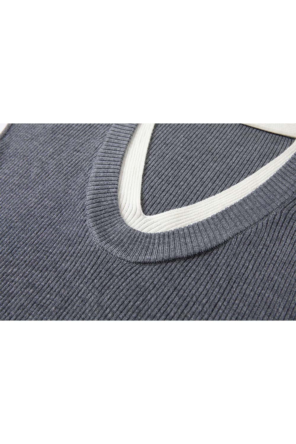Minimalist Contrast Color Slim Sweater