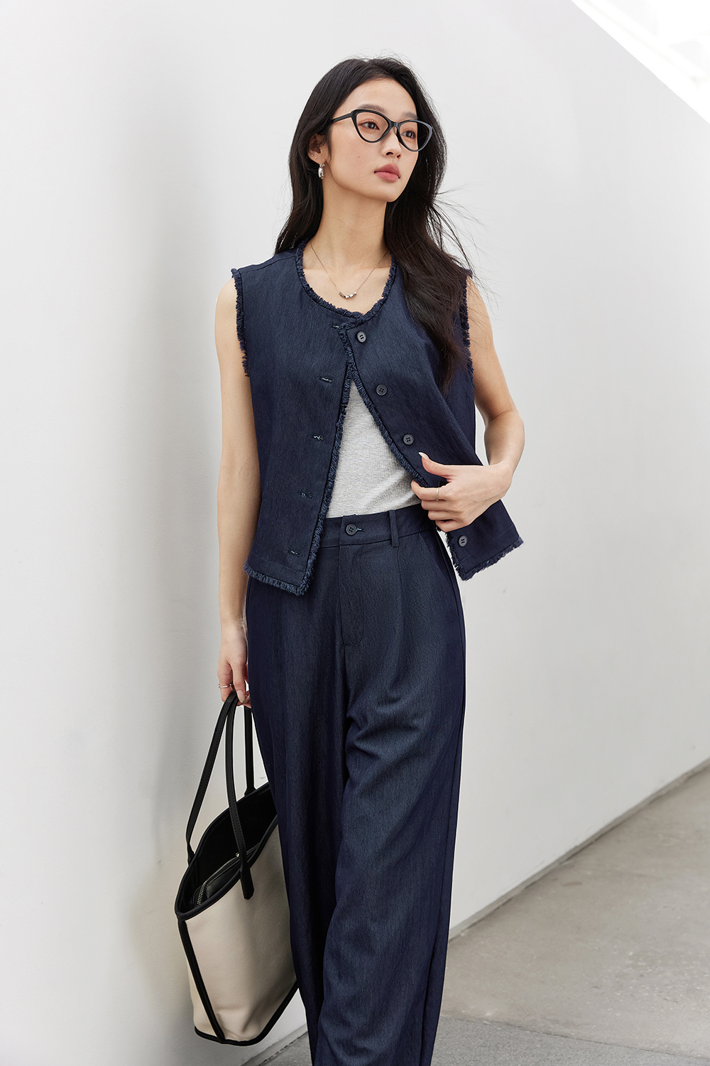 Raw-Edged Vest Straight Suit