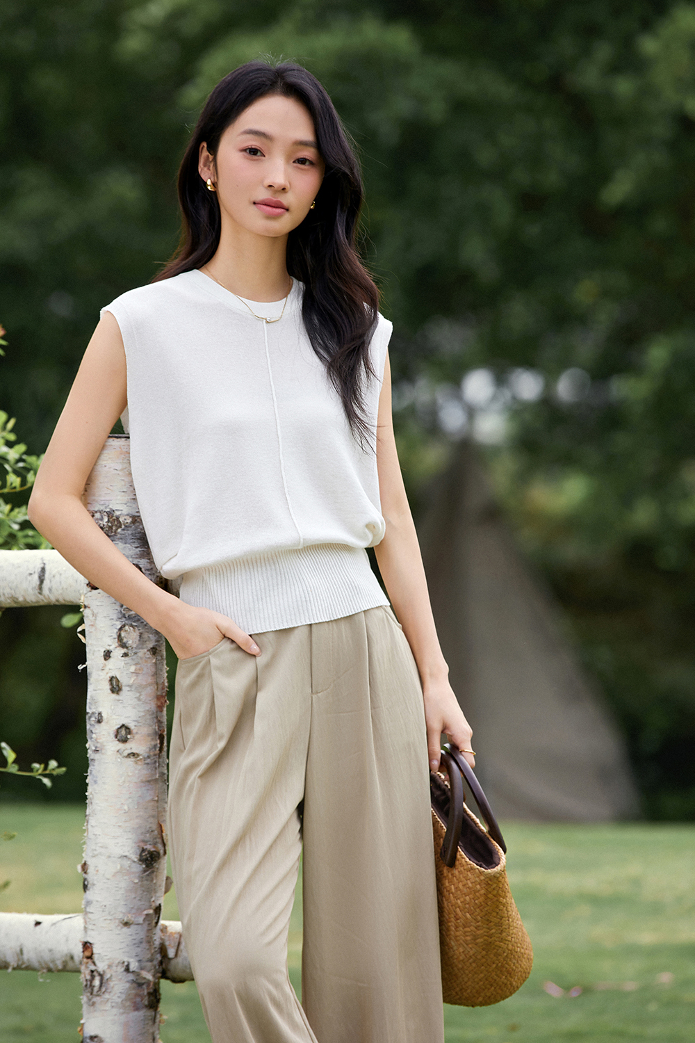 Round Neck High Elastic Sleeveless Sweater