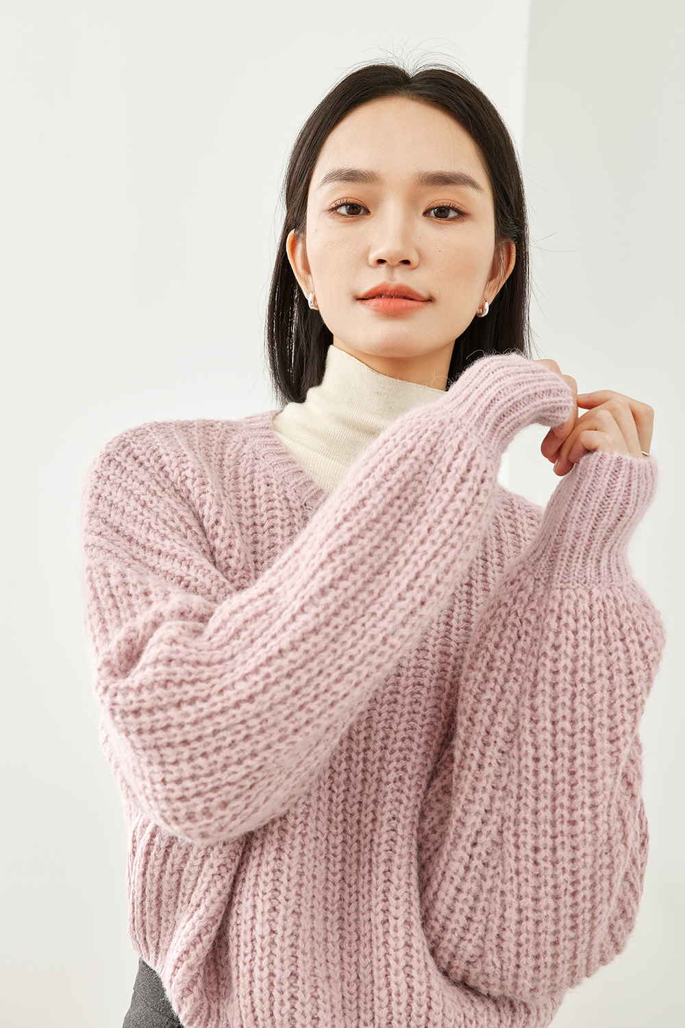 Loose Hollow Short Knit Sweater