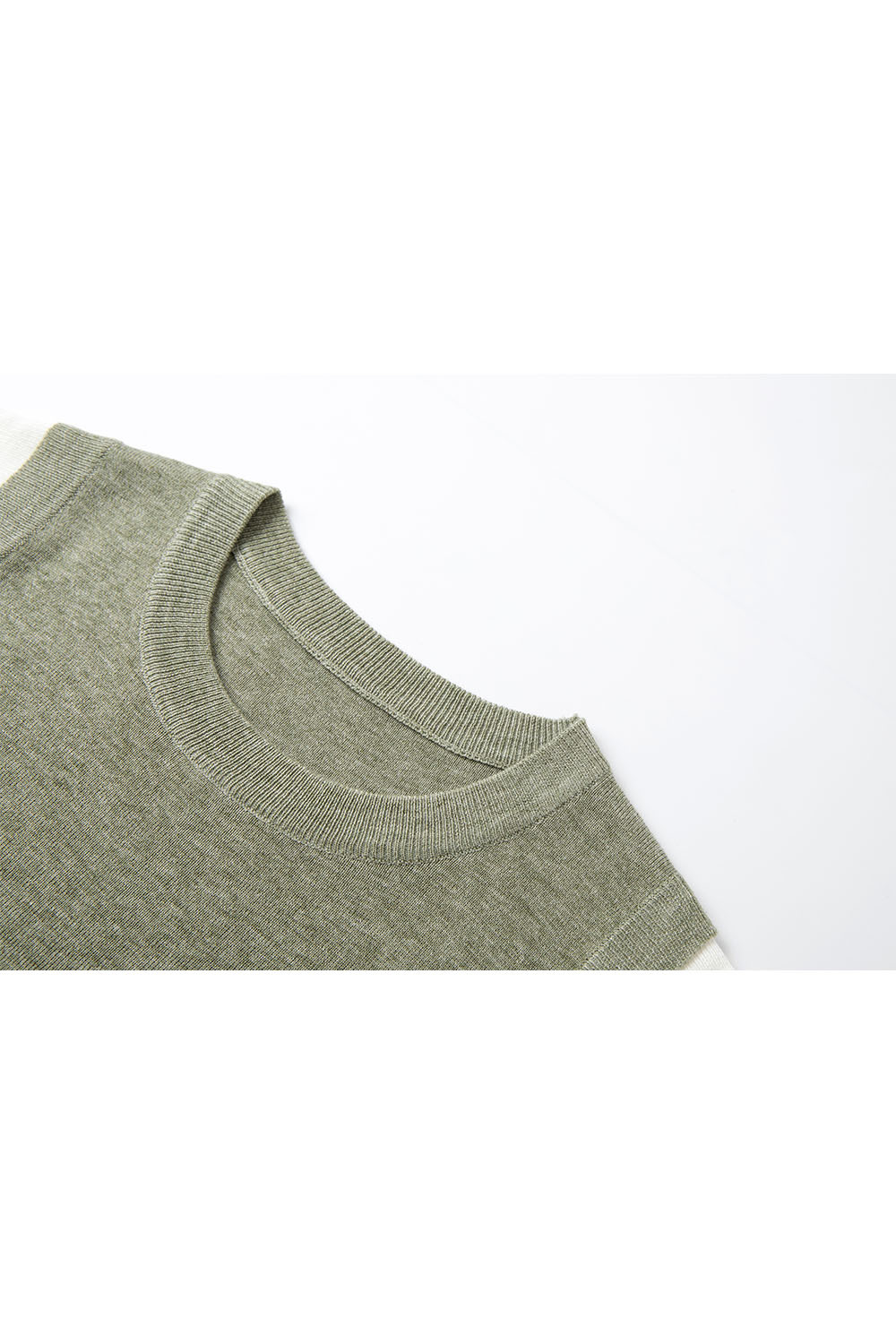 Round Neck Sleeveless Loose Knit Sweater