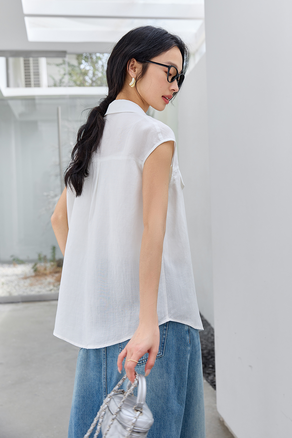 Commute-Elegance Sleeveless Cardigan with Lapel Collar-VIMLYSTORE
