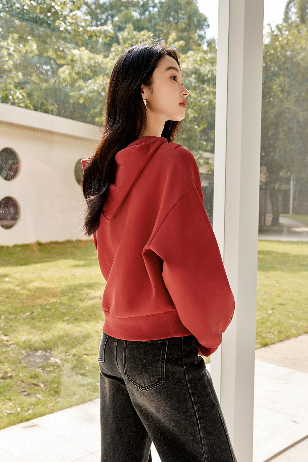 Fashionable Casual Silhouette Sweatshirt