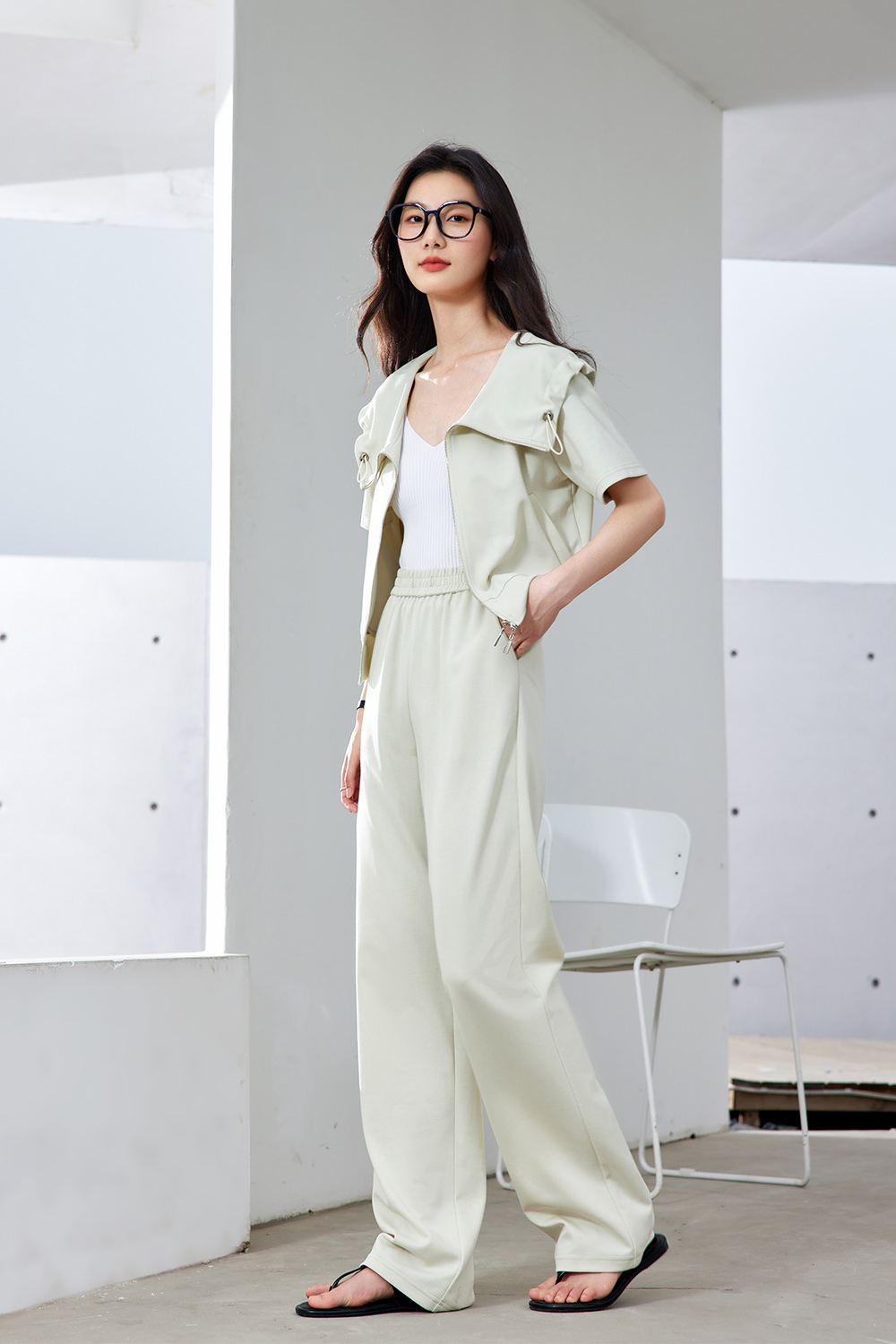 Fashionable Navy Collar Suit