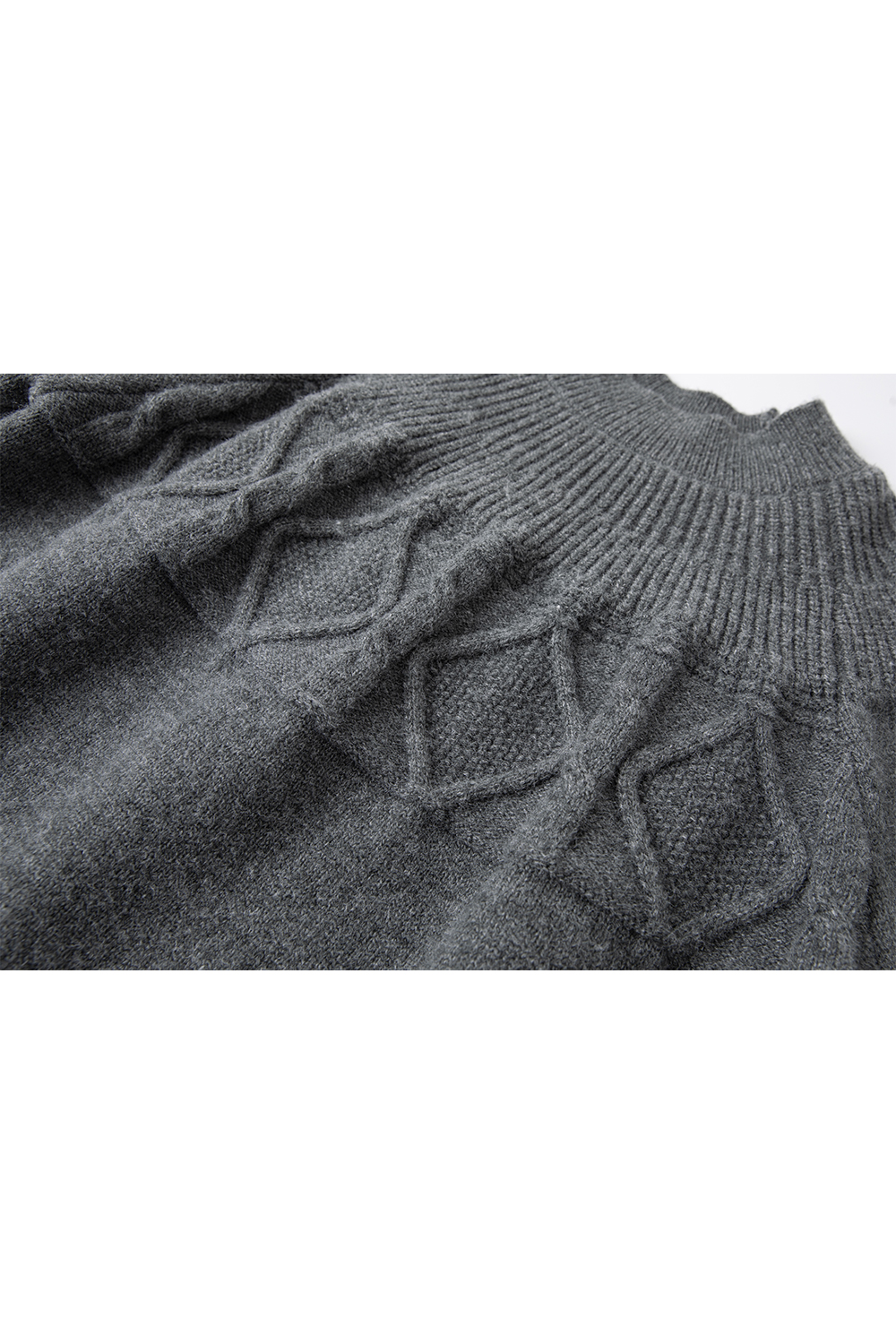 Diamond decoration knitted sweater-VIMLYSTORE