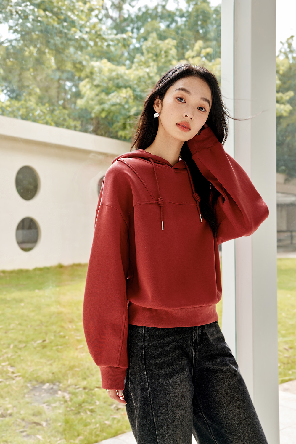 Fashionable Casual Silhouette Sweatshirt