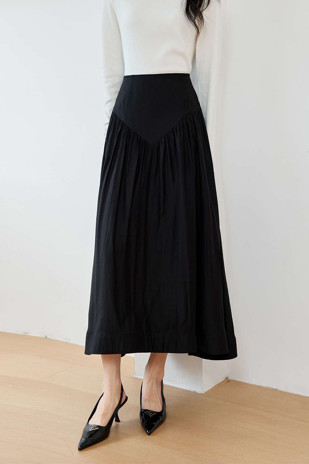 Elegant Pleated Skirt.