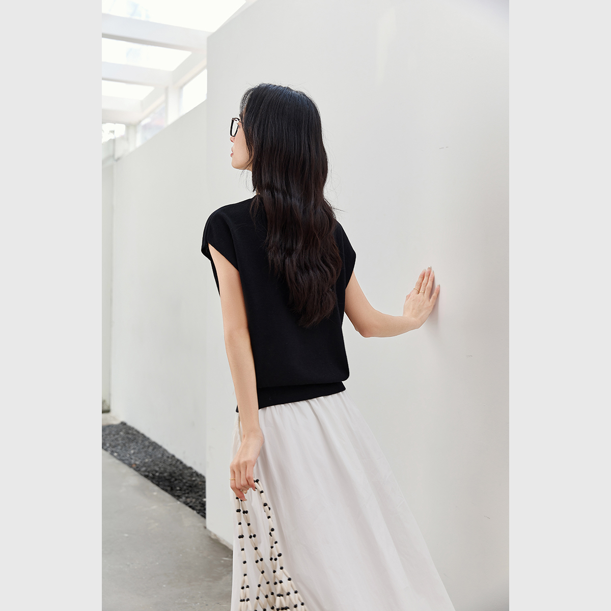 Sleeveless Round Neck Sweater