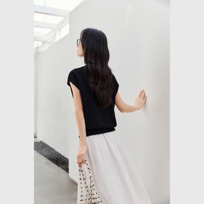 Sleeveless Round Neck Sweater