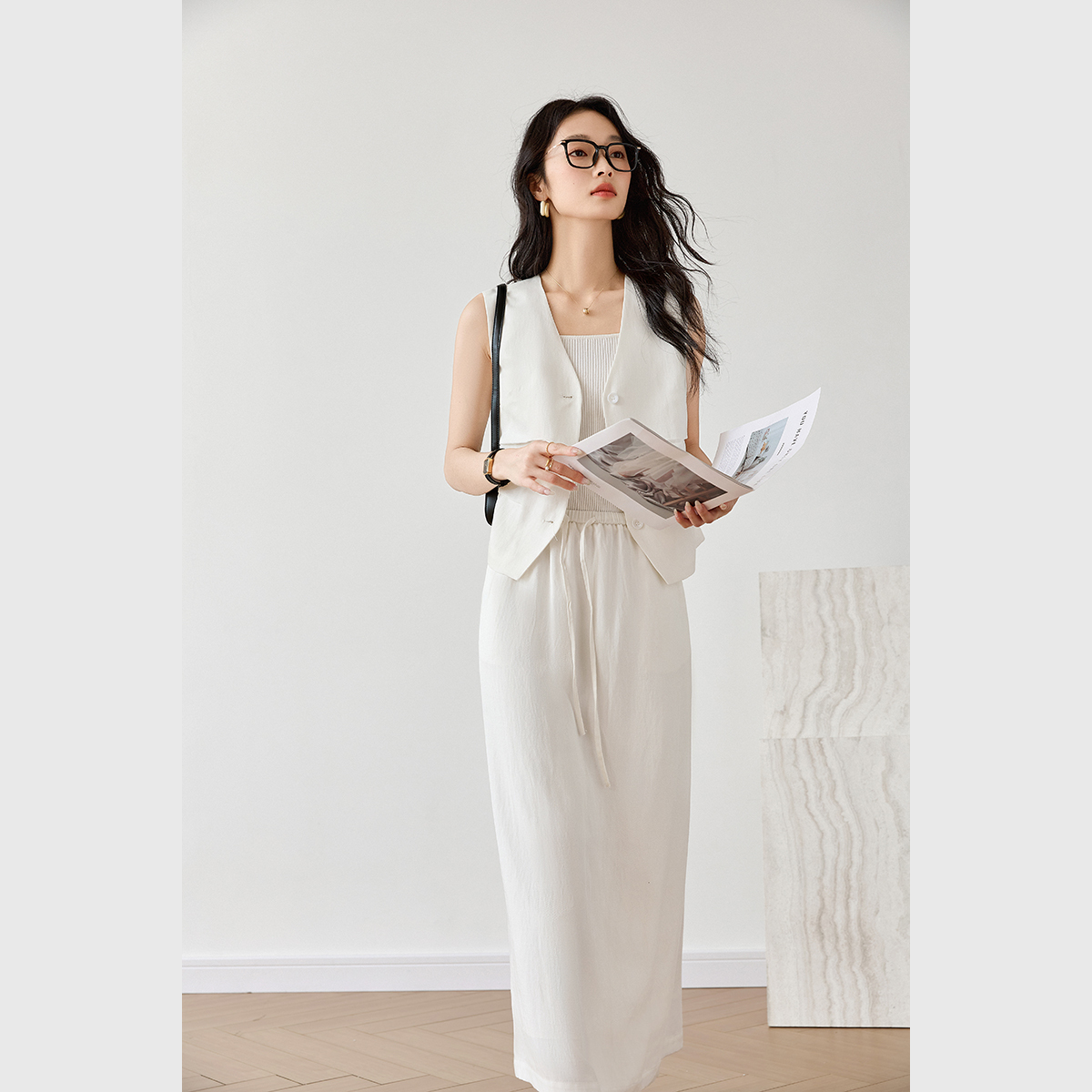 Exquisite Simple Suit