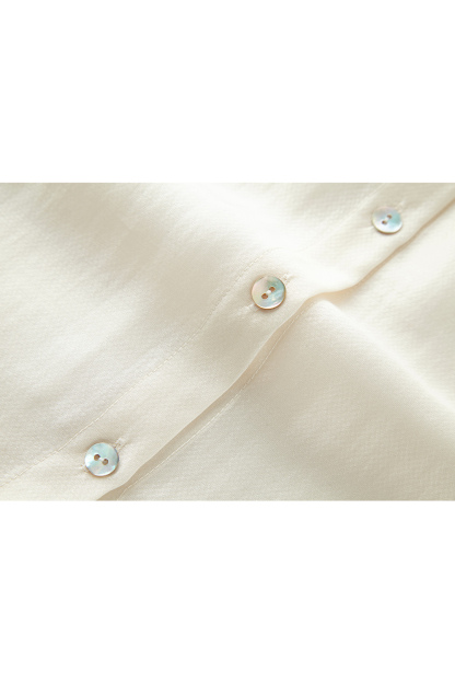 Round Collar Bud Tencel Shirt