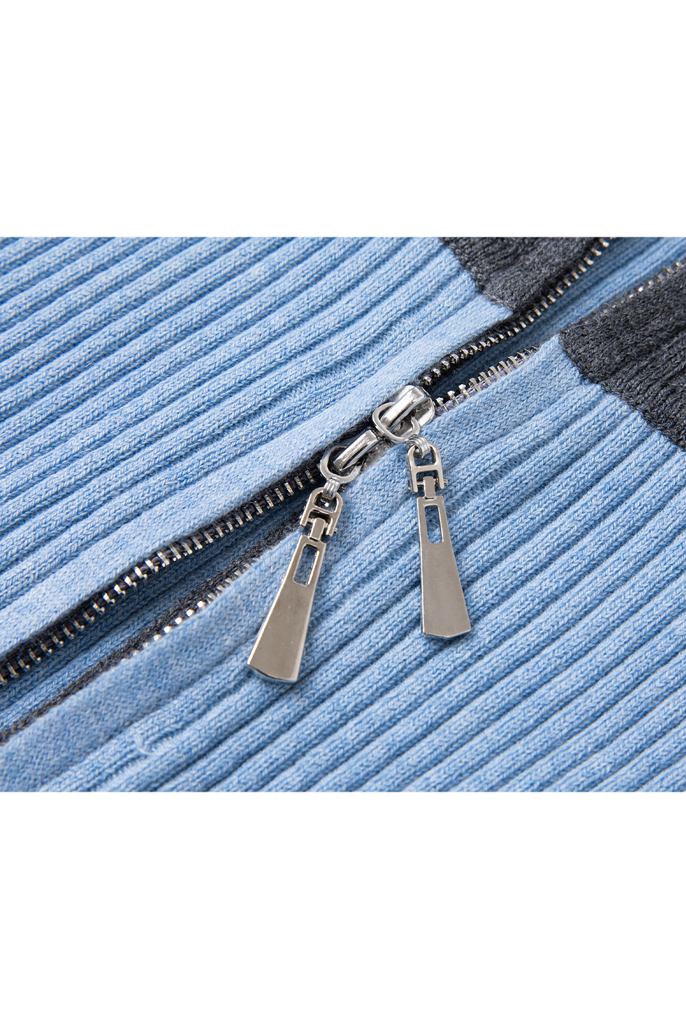 Contrast-color Zippered Knitted Cardigan