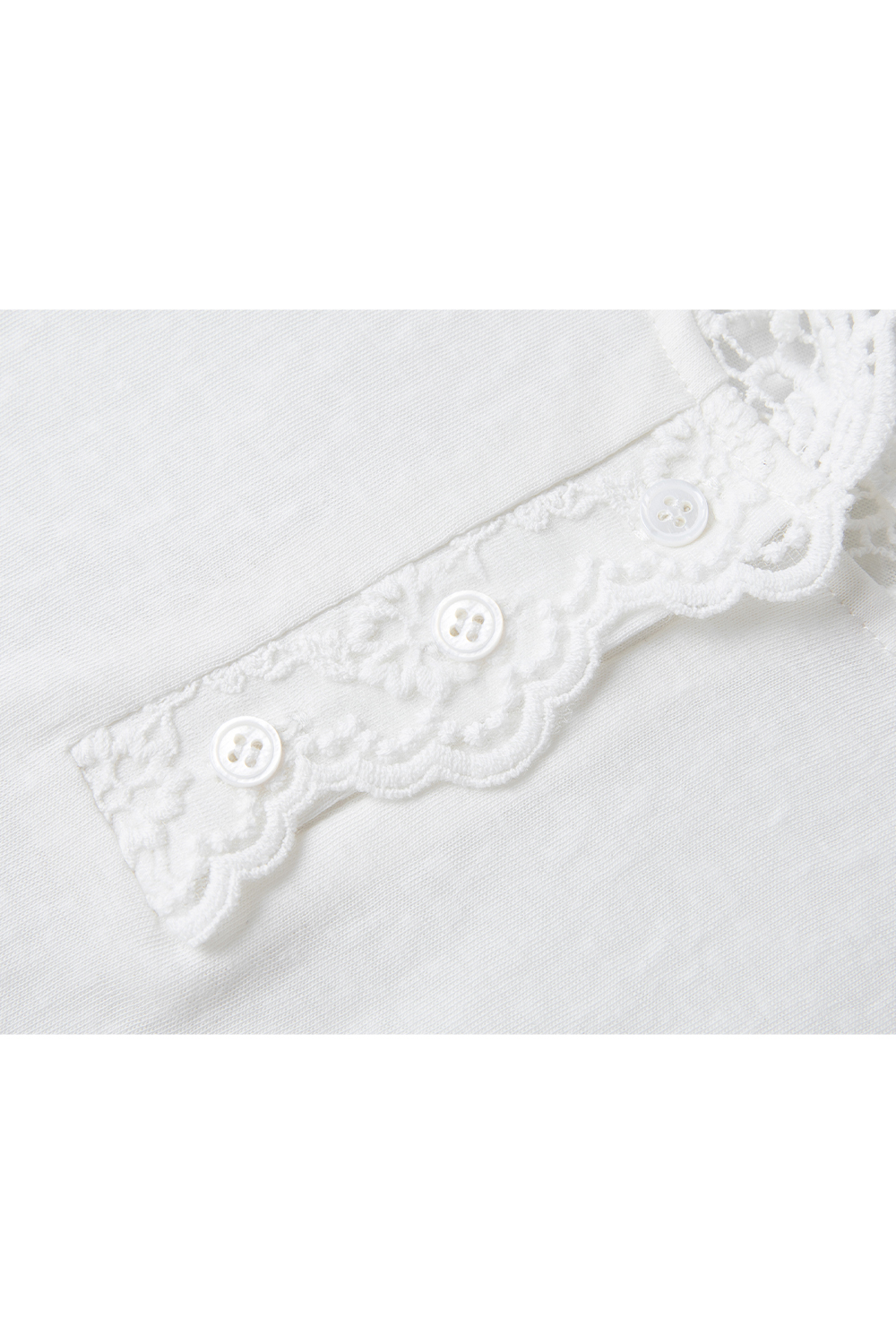 Lace-Decorated Hooded T-Shirt