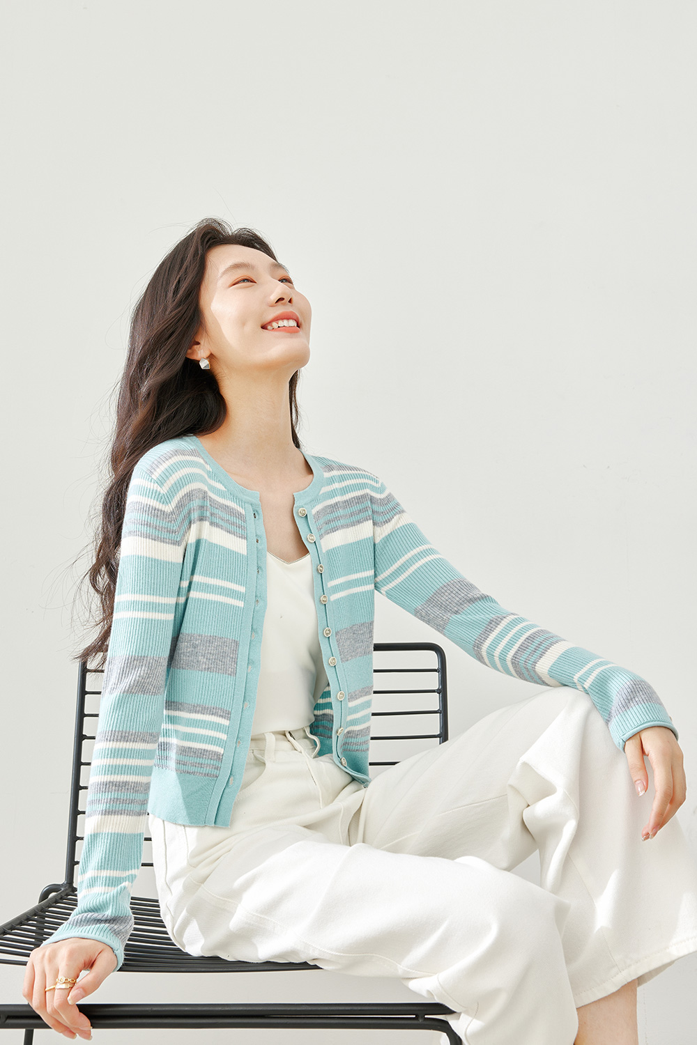 Round Neck Striped Knit Sweater-VIMLYSTORE