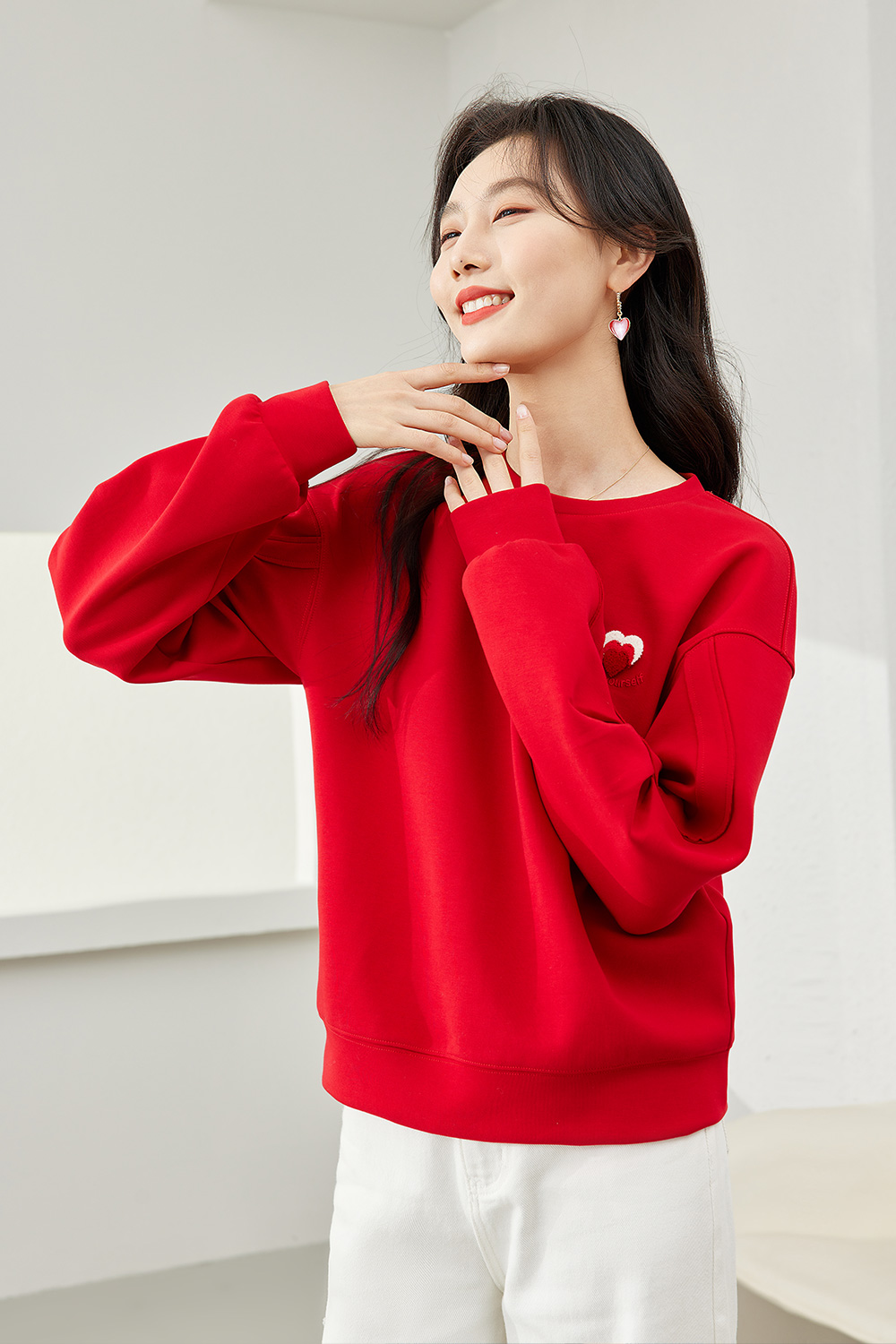 Unique embroidered round neck tops-VIMLYSTORE