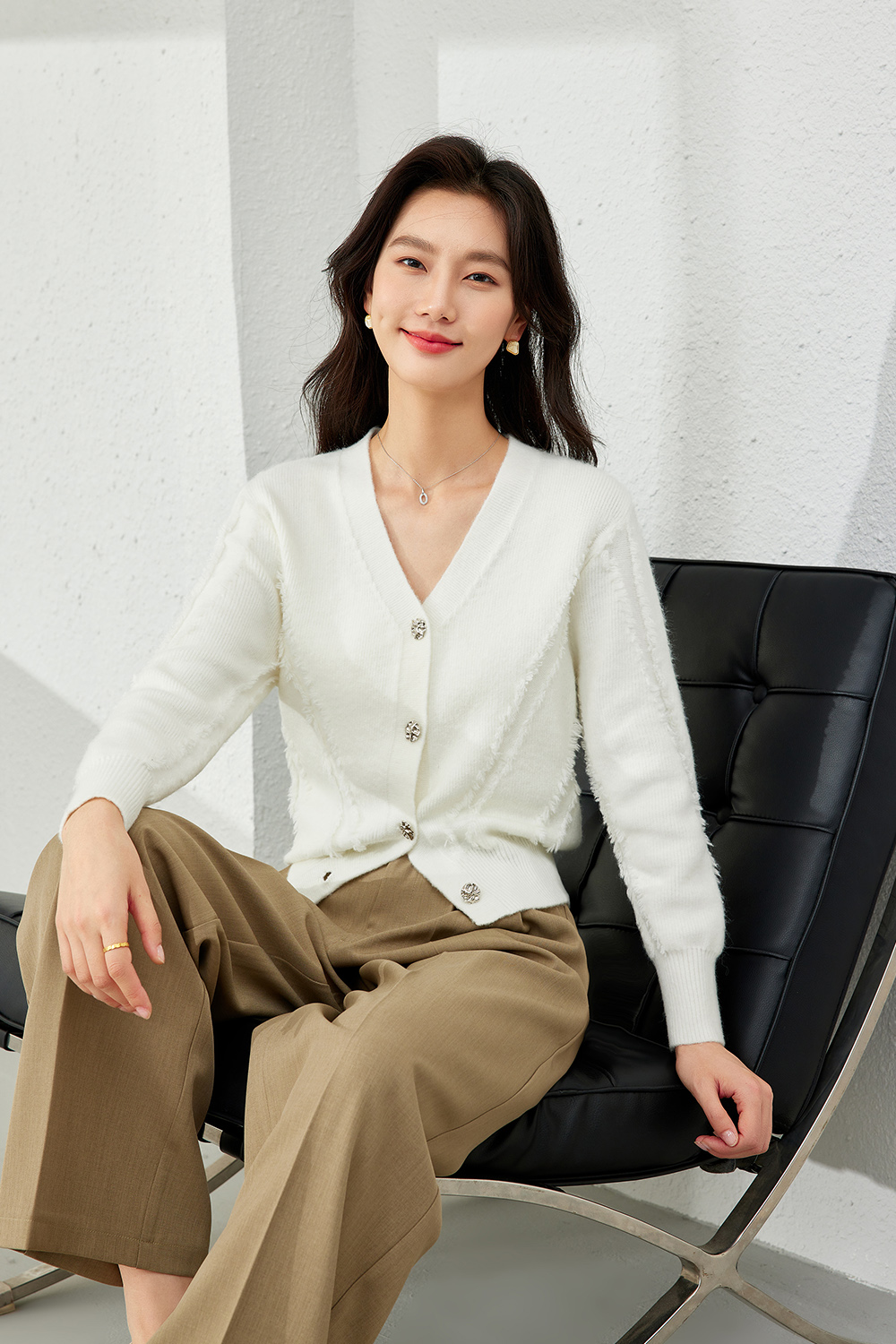 Casual V-Neck Knitted Cardigan-VIMLYSTORE