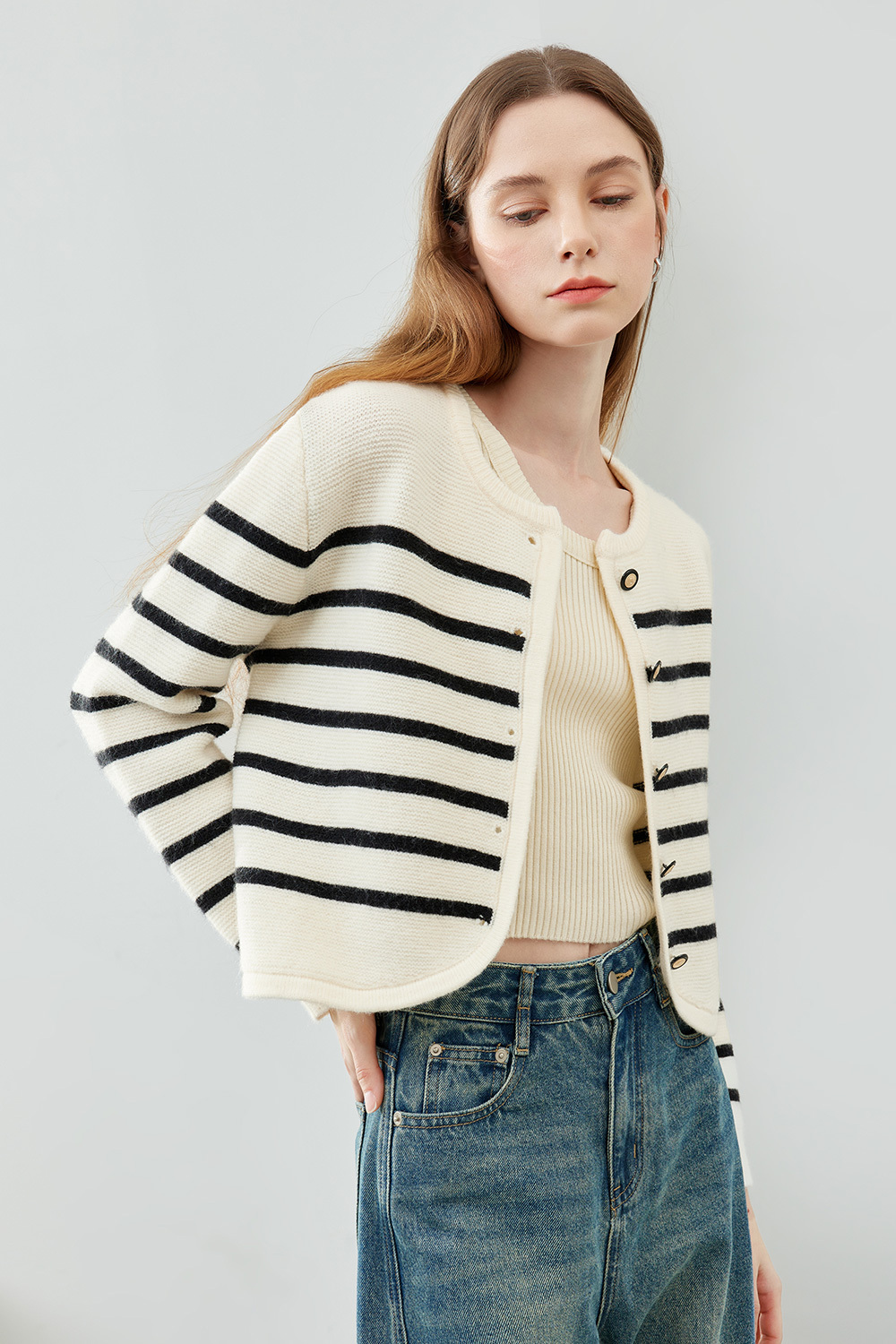 Rounded Hem Knitted Cardigan