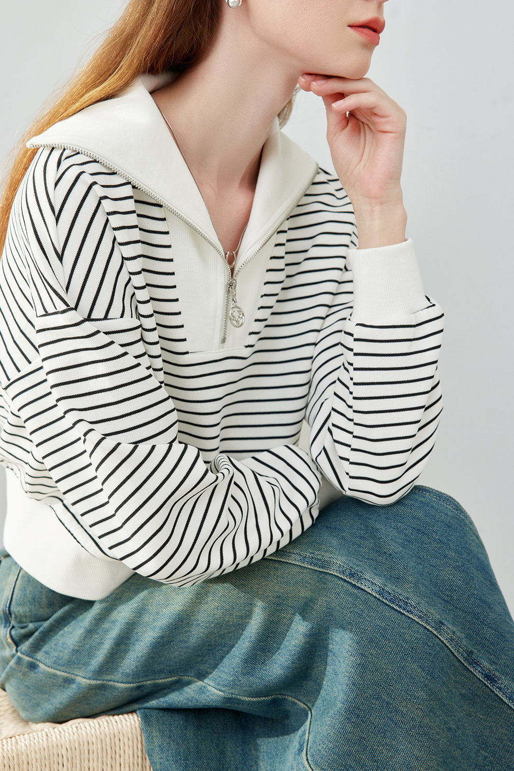 Fashionable Striped sweatshirt -