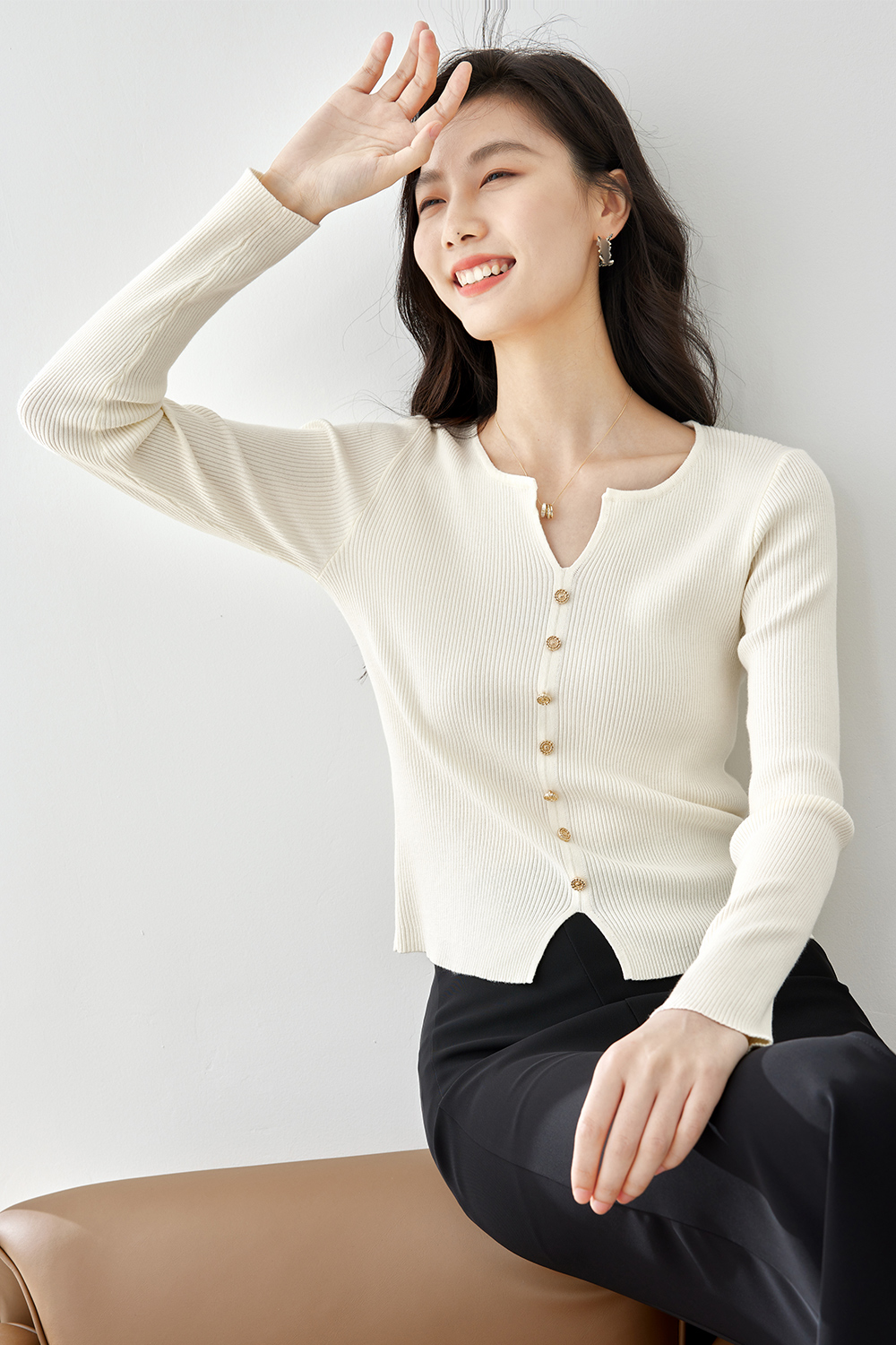 Thin V-neck knit Sweater-VIMLYSTORE