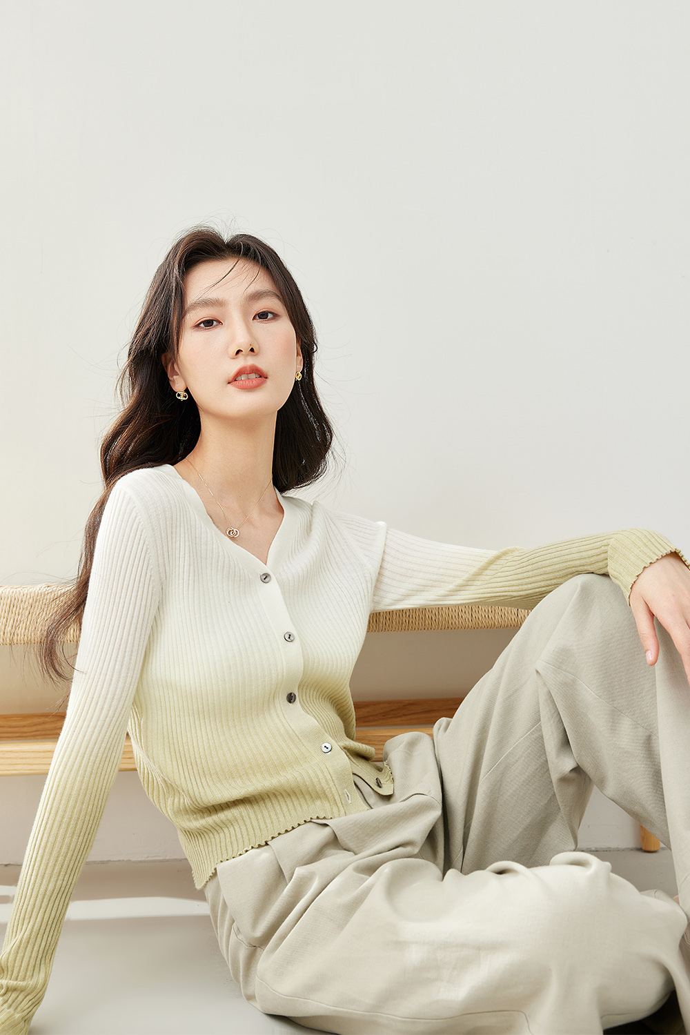 V-Neck Gradient Knitted Cardigan