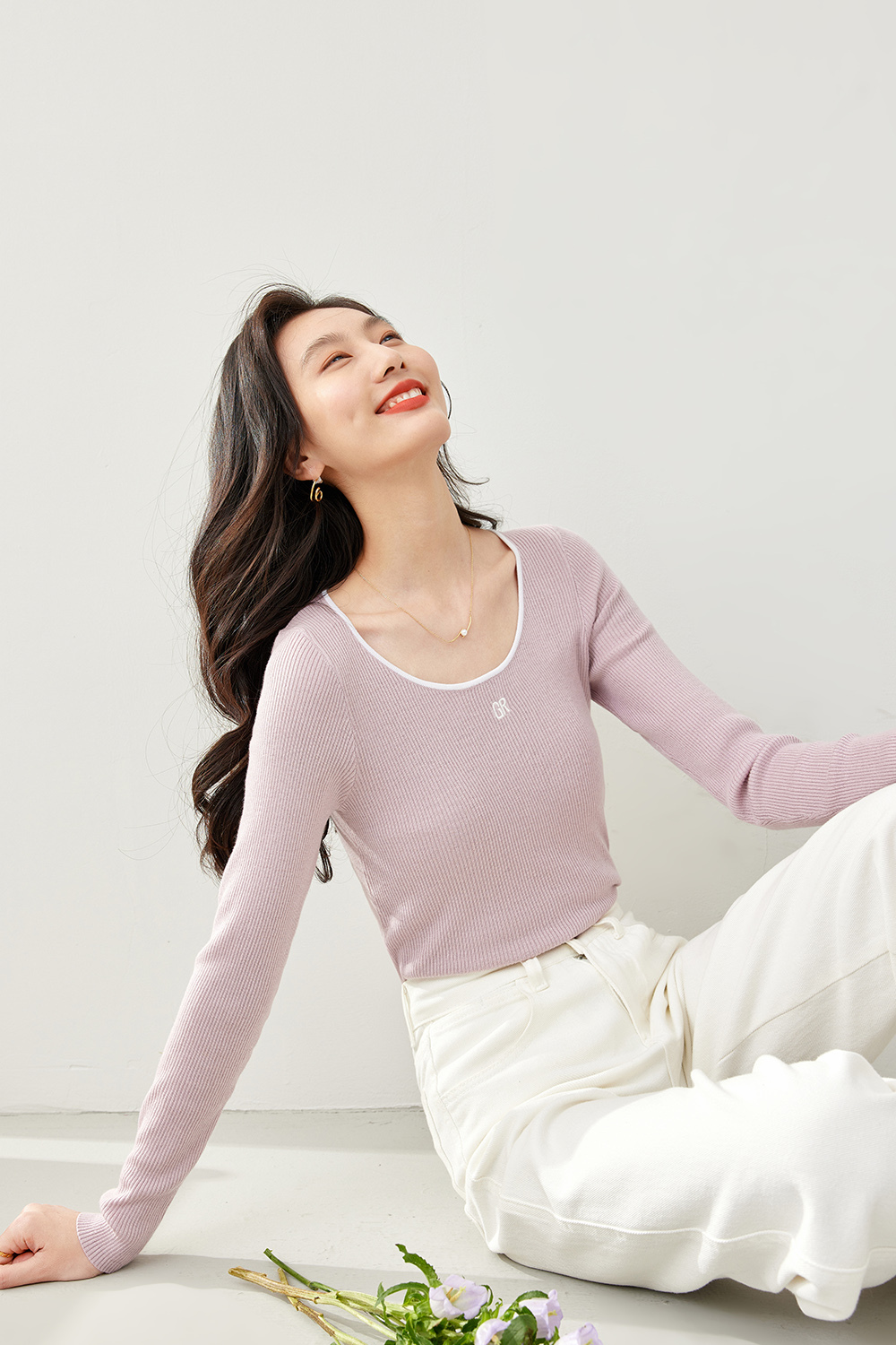 U-Neck Contrast Knitted Sweater