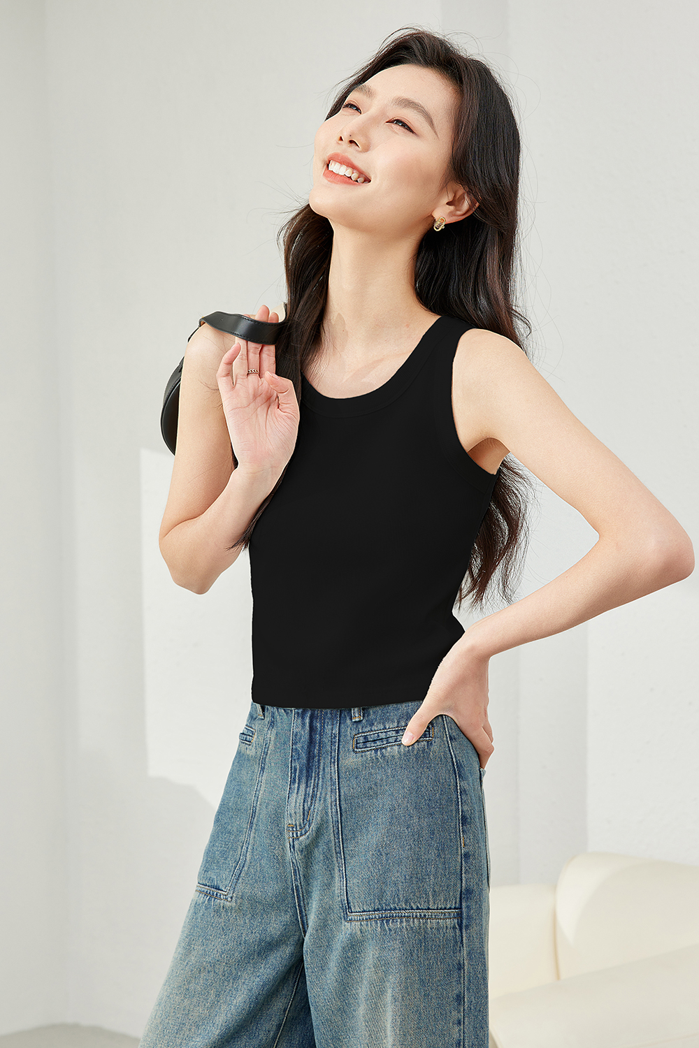 Crew Neck Knitted Vest