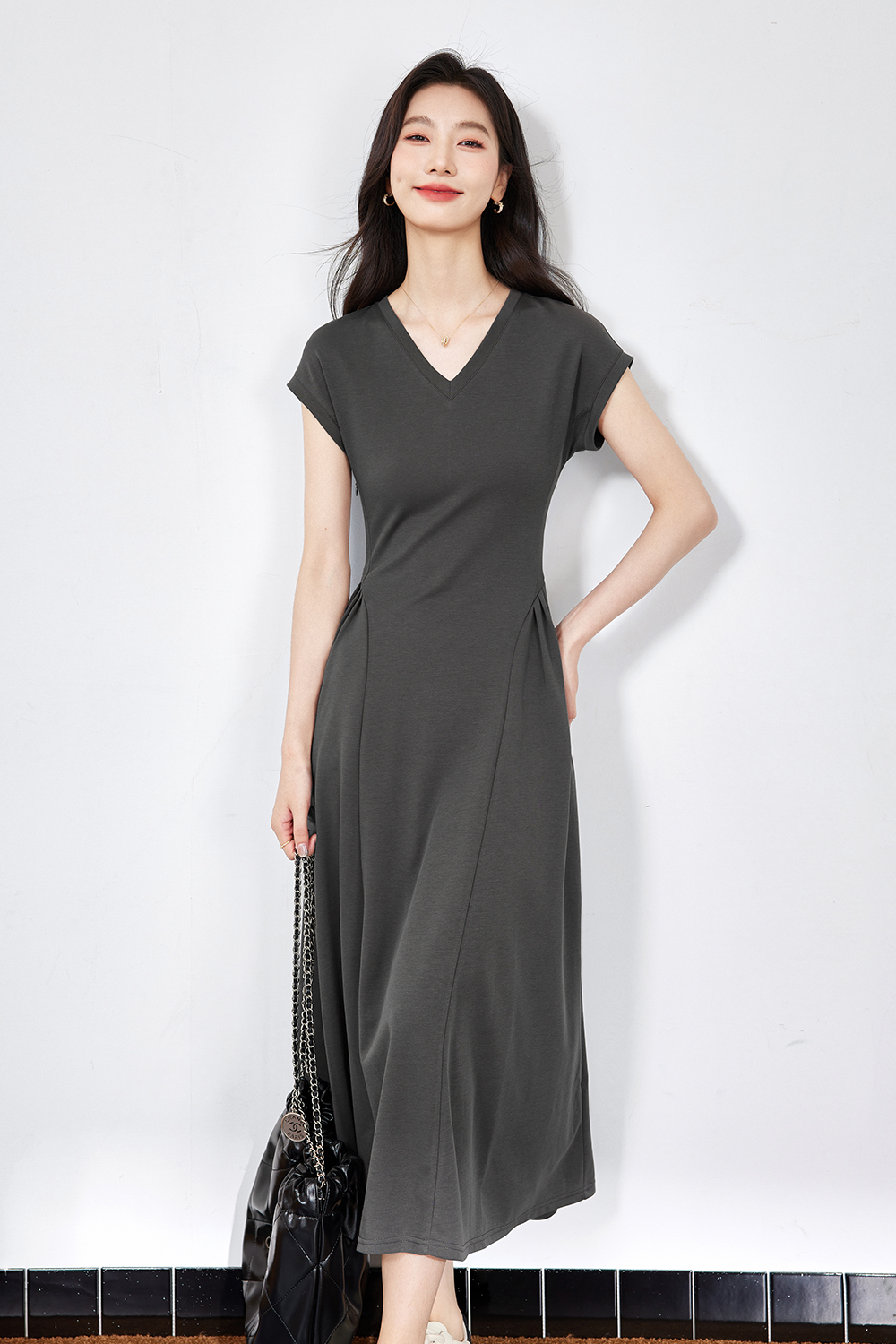 Temperament And High-End Dress