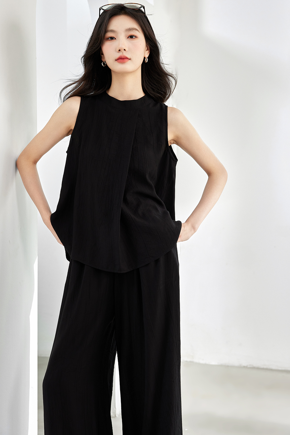 Textured Woven Stylish Suit