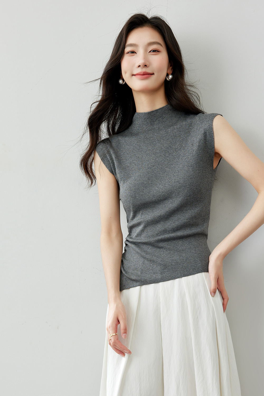 Half Turtleneck Sleeveless Solid Color Sweater