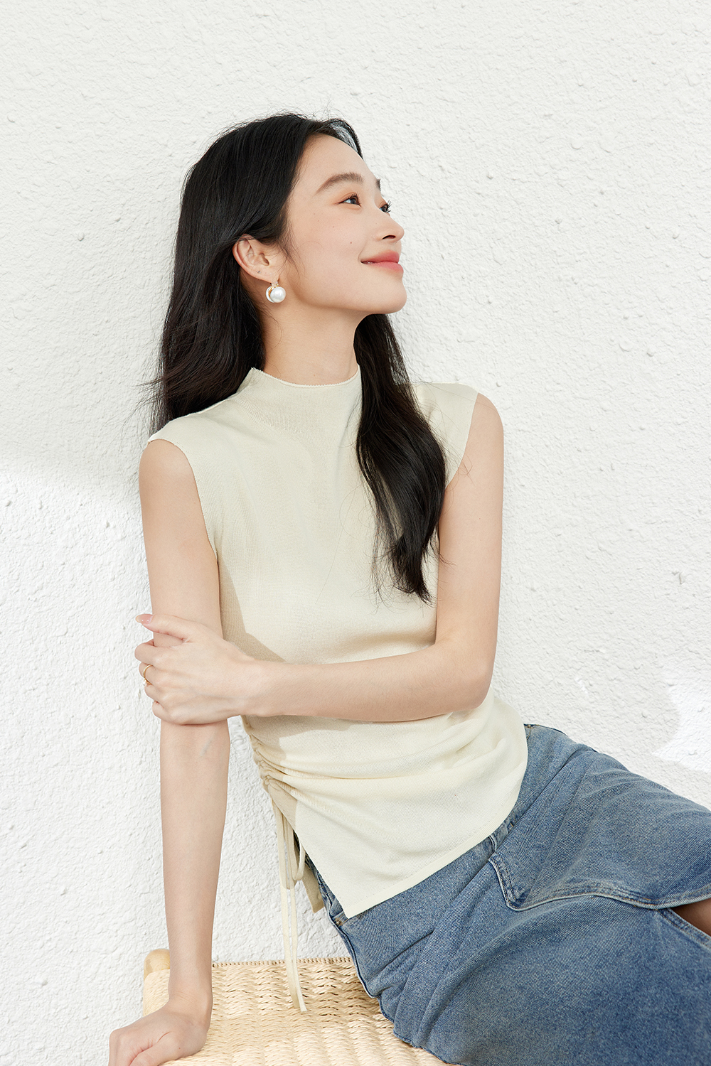 Half Turtleneck Sleeveless Solid Color Sweater